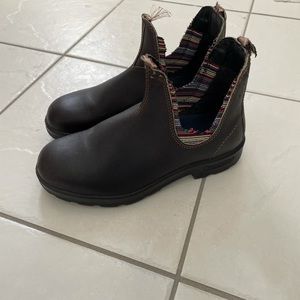 Damage Brown Blundstones